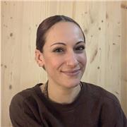 Instructora de Hatha Yoga y Ashtanga Yoga, especializada en Ashtanga Vinyasa Yoga Asana (niveles 1 y 2)